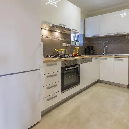 Holiday home House With Private Pool And Balcony *