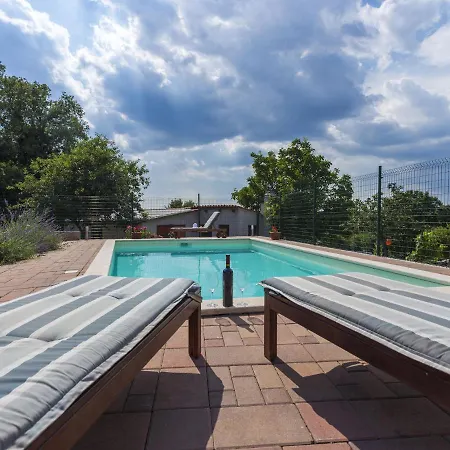 House With Private Pool And Balcony Holiday home *