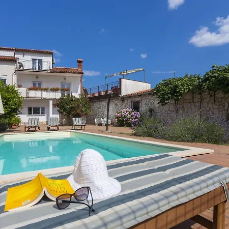 House With Private Pool And Balcony